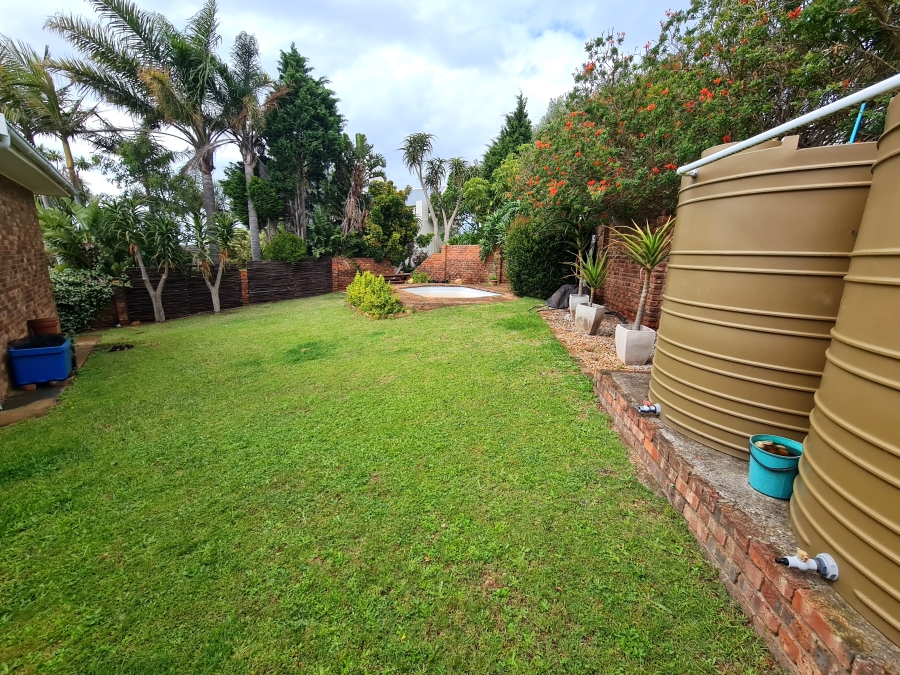 4 Bedroom Property for Sale in Noorsekloof Eastern Cape